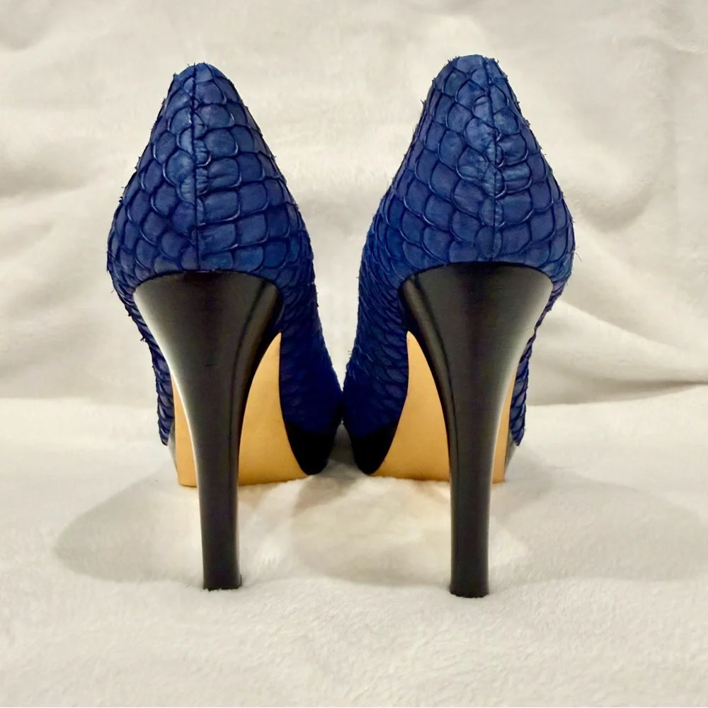 Calvin Klein Kendall Cobalt Blue Fish Skin Platform Pumps Size 6